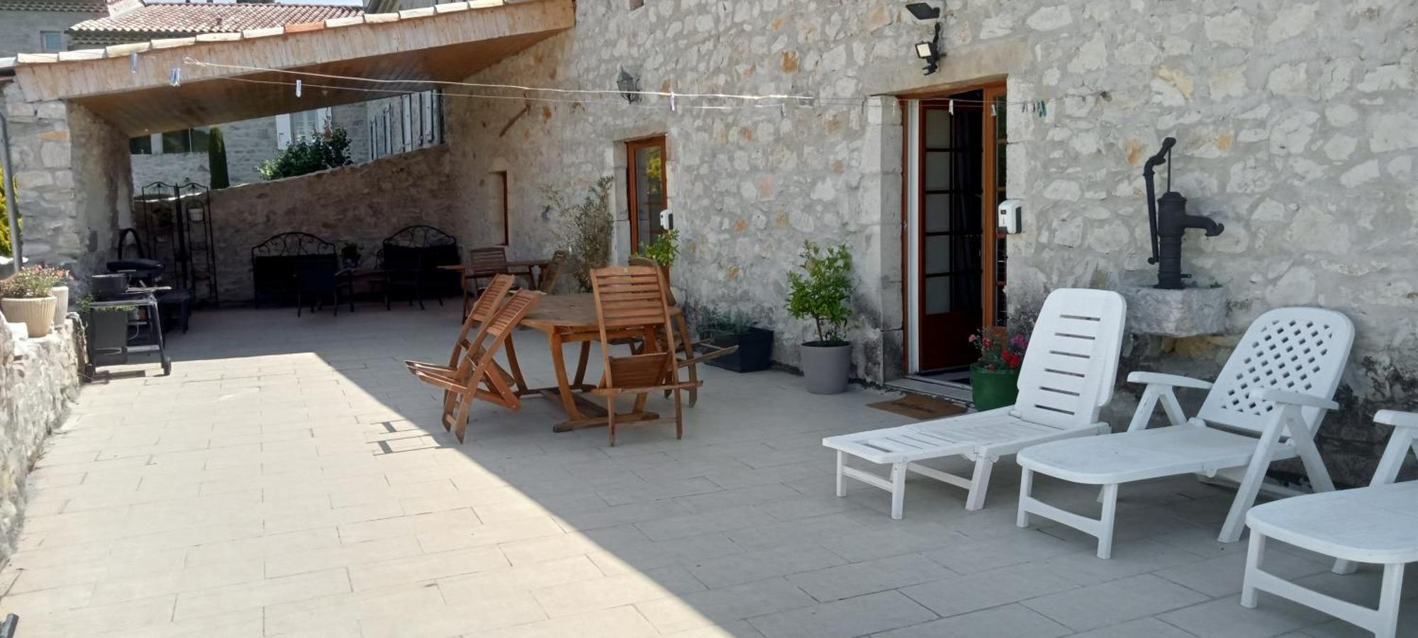 La Dame Blanche Bed & Breakfast Saint-Maurice-d'Ibie Exterior photo