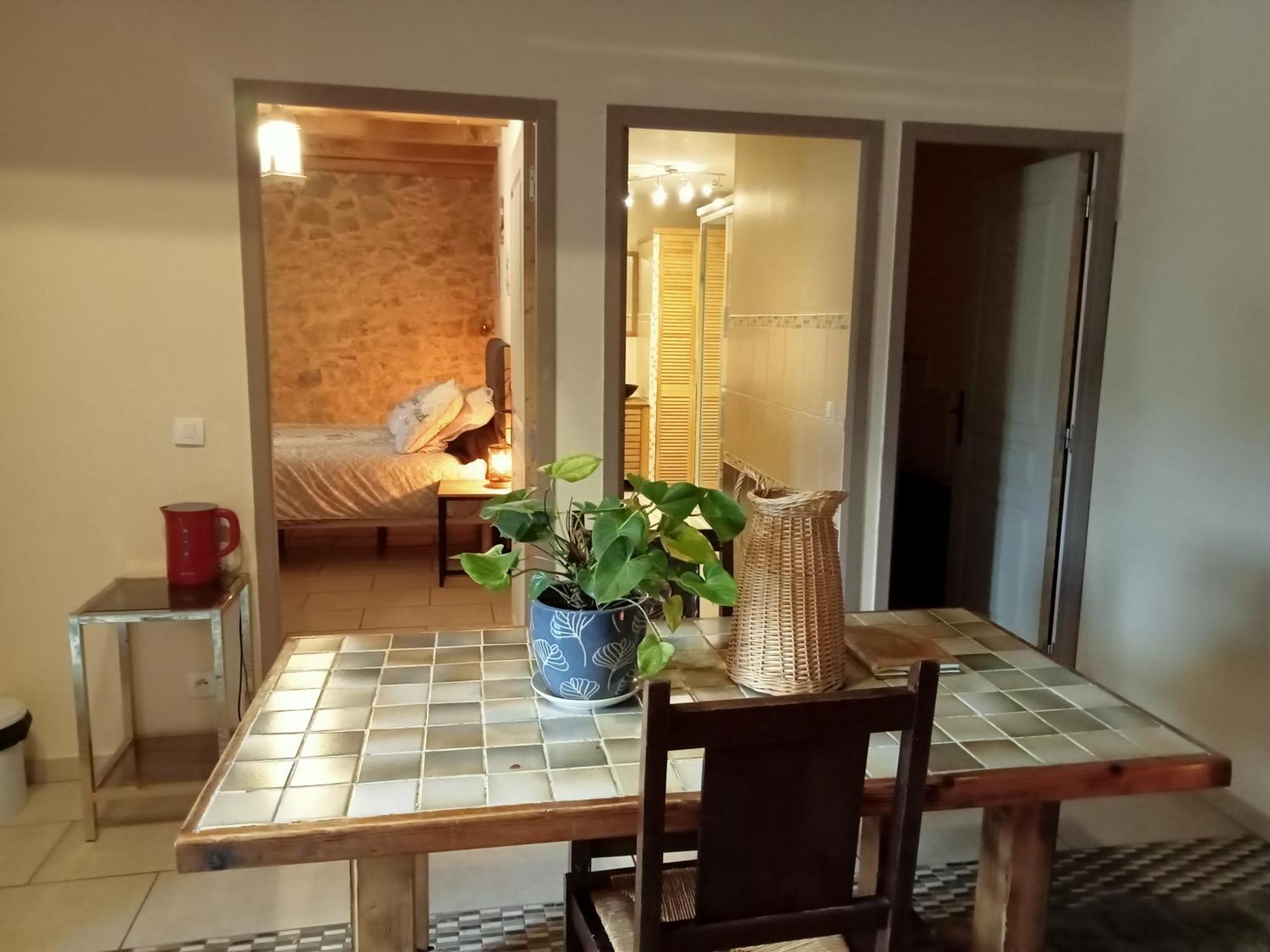 La Dame Blanche Bed & Breakfast Saint-Maurice-d'Ibie Exterior photo